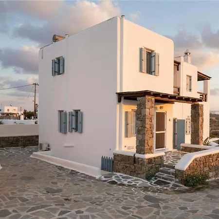 Holiday home Charming 3 Bd House In Village