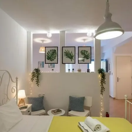別荘 Charming 3 Bd House In Village
