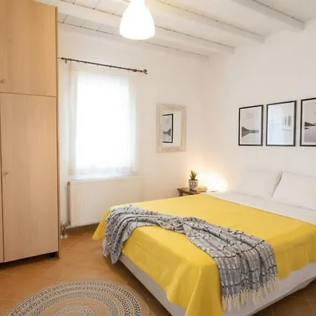 Vakantiehuis Charming 3 Bd House In Village Ano Mera
